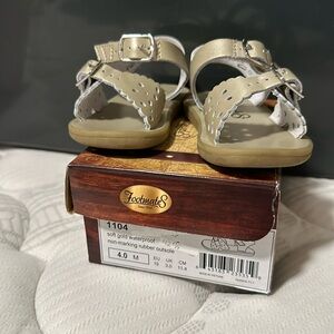 🛑SOLD🛑Sun San Salt Water Sandals